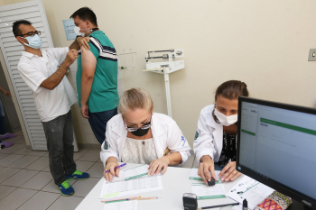 Ambulatório da Ceasa aplicará vacina de Covid-19 em trabalhadores